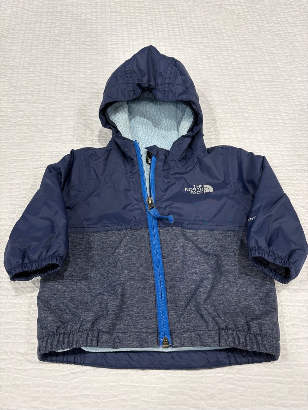 The North Face Two-Tone Navy Blue Infants  Hooded Jacket 
Size 3-6 months